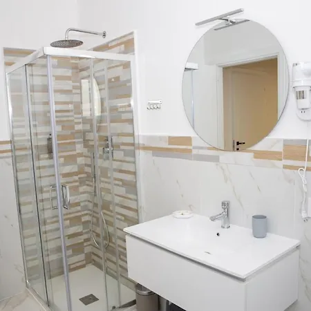 Πανσιόν Quinto 3*